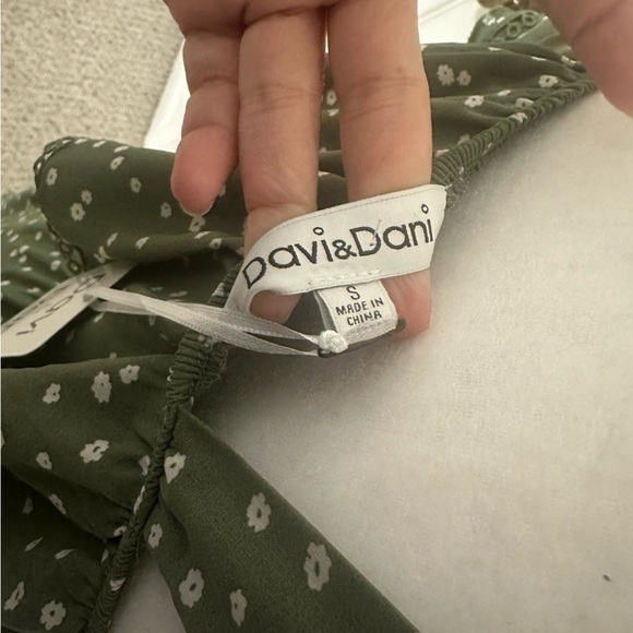 Davi Dana polka dot green one shoulder sleeveless mini dress with lace trim - Picture 8 of 10